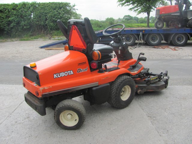 KUBOTA F1900, tłoki i pierścienie silnika